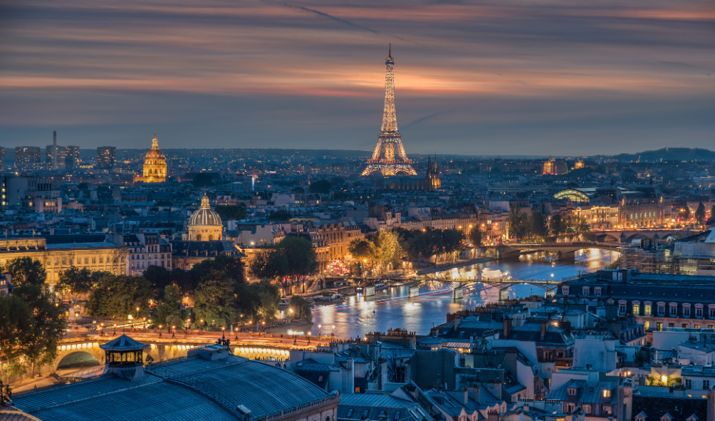Vista panorâmica de Paris à noite