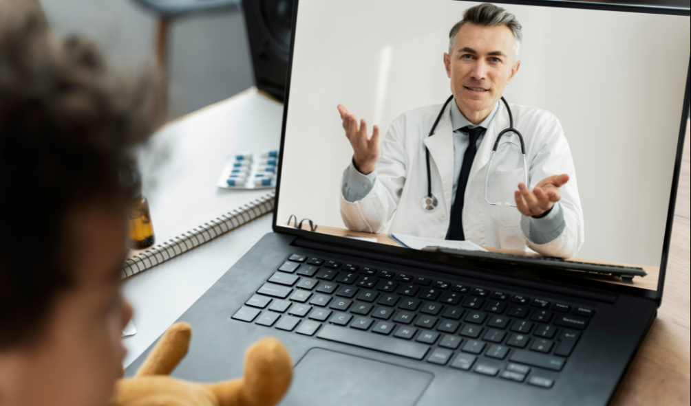 Vantagens de consultar com um dermatologista online